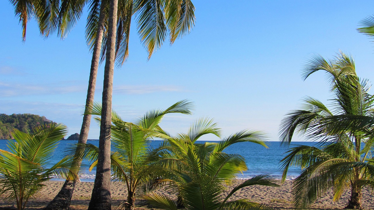 Costa Rica Vacation Plans for a beach getaway